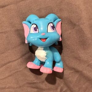 Neopets figure- qt